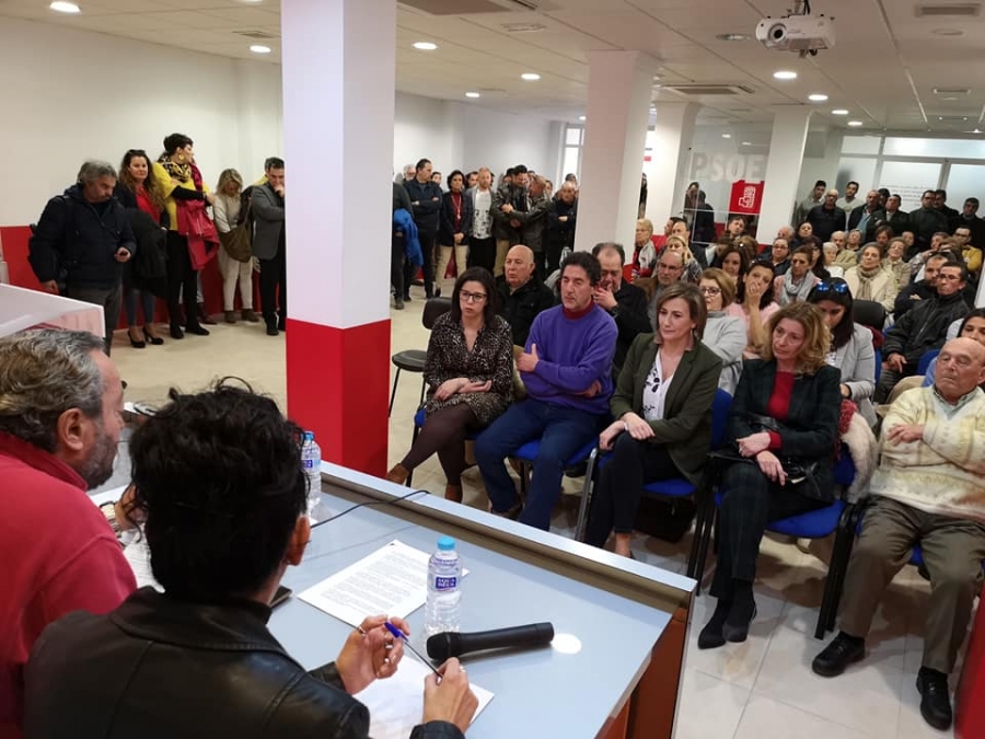 El exconcejal José María Jiménez, quien se vio obligado a dimitir por su implicación en el Caso Boda, presidió la mesa de la asamblea.