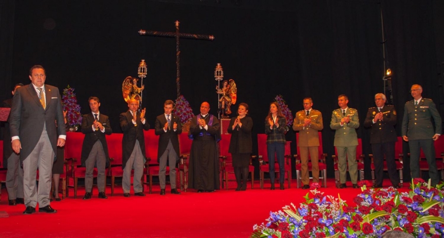 El pregonero de la Semana Santa de Ronda ofreció en su intervención su particular visión de la misma a través de sus vivencias.