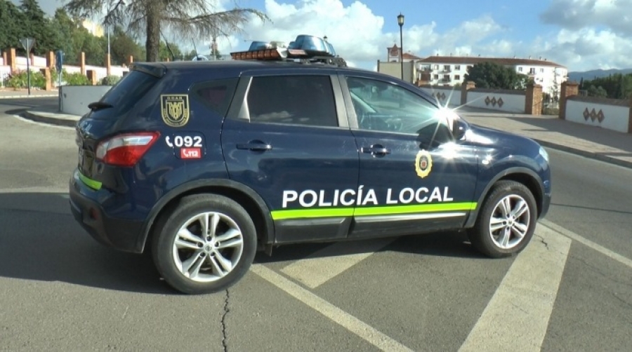 Los servicios de emergencias 112 recibieron una llamada alertando de la conducción temeraria del individuo.