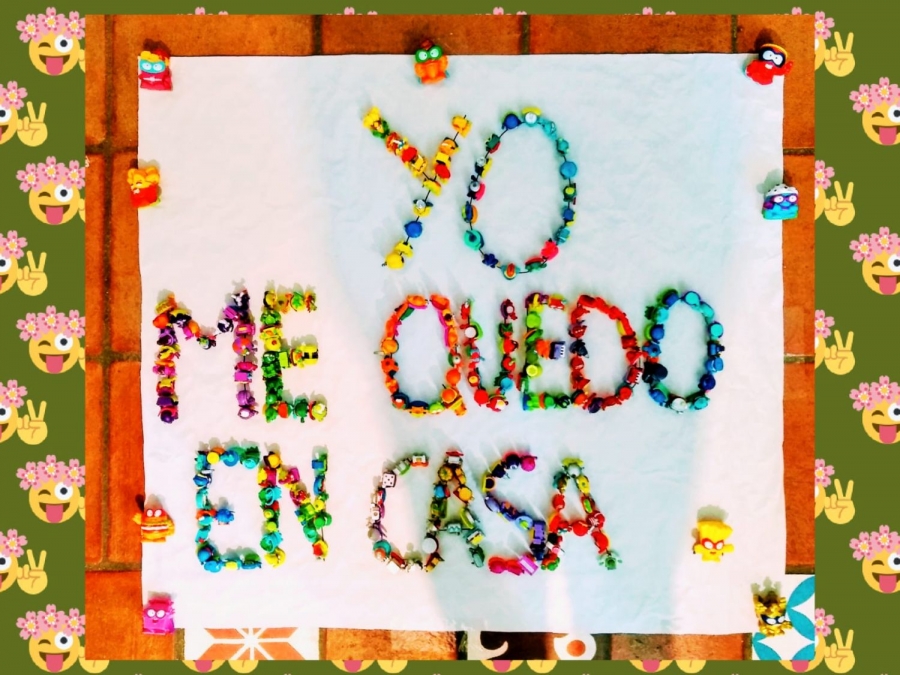 El vídeo está protagonizado por las manualidades, disfraces y juegos de los más pequeños.