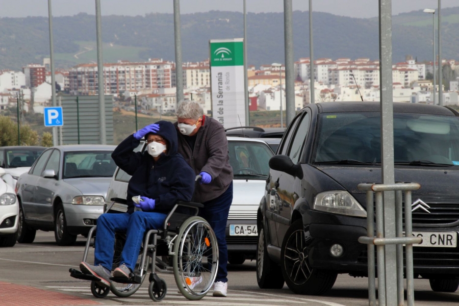 Avilés da a conocer que desde la Dirección de la Gerencia a partir de ahora informarán sobre los datos de pacientes afectados por el coronavirus.