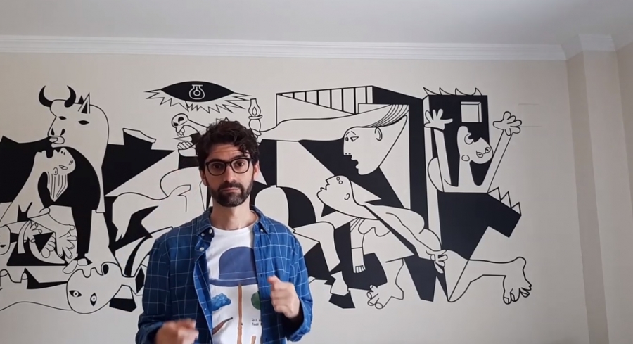 Luis Almagro concibe su nuevo canal como una herramienta de apoyo para sus alumnos.