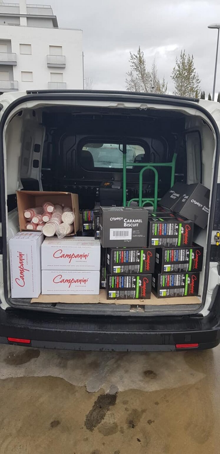 Productos de cafetería que han sido distribuidos por Benítez esta mañana.