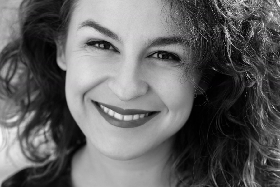 La actriz interpreta en la serie de Netflix a Amanda, la secretaria del gobernador del Banco de España.