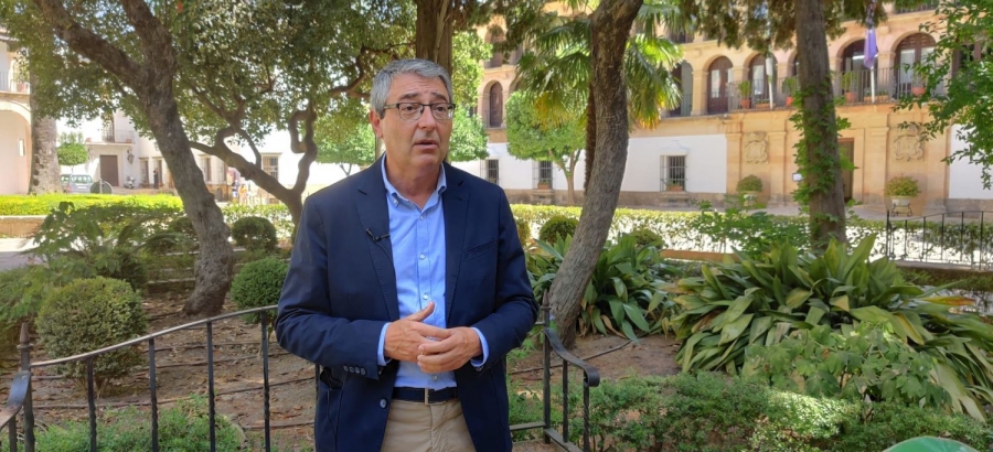 Francisco Salado recuerda que el pasado año el turismo de interior atrajo a un millón de visitantes a la provincia, el mayor porcentaje de ellos a Ronda.