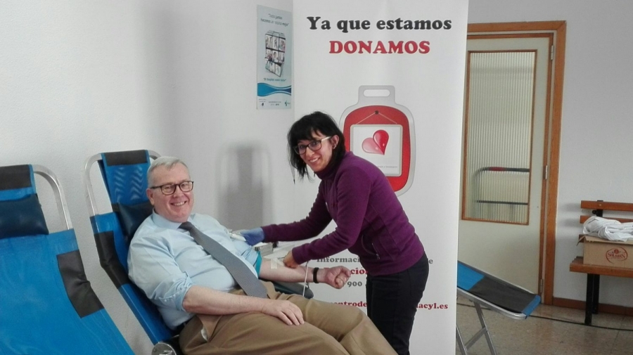 Hace un año Vadillo, que cuenta con una amplia experiencia, fue cesado por la Consejería de Sanidad de Castilla y León cómo director gerente del Hospital Clínico Universitario de Valladolid y del Hospital de Medina del Campo.
