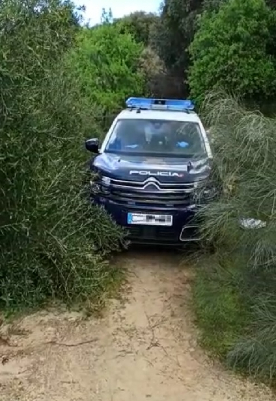 Los agentes hallaron al hombre accidentado en torno a las 15:30 del viernes y tras una intensa batida en la zona.