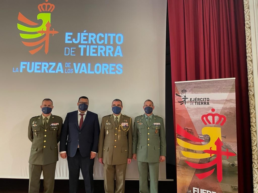 Guerrero mantiene desde hace varios años una estrecha relación con el Ejército de Tierra, especialmente con La Legión.