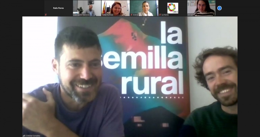 En el acto han estado presentes entre otros el presidente de Extiércol, la entidad social organizadora, Cristóbal González (a la izquierda).