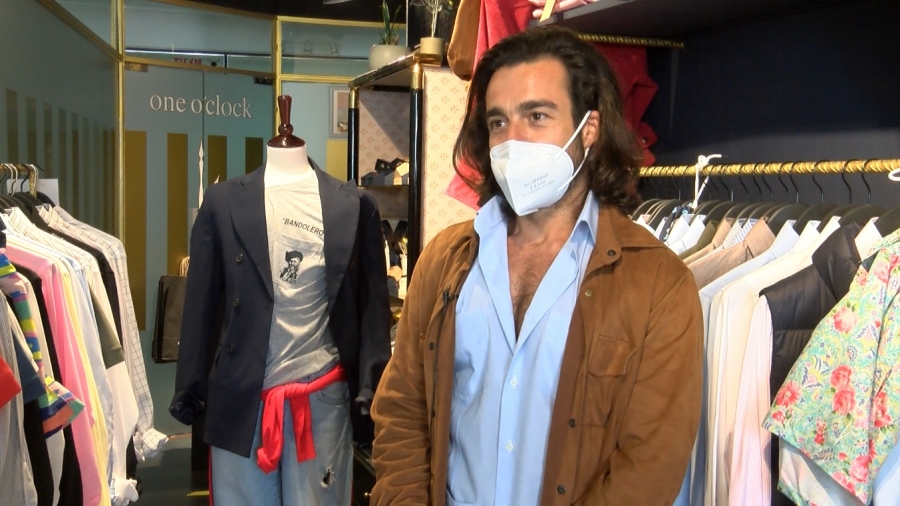 José Naranjo concibe esta nueva línea de camisetas como una especie de "souvenirs" para que el rondeño presuma de nuestra ciudad y su historia.