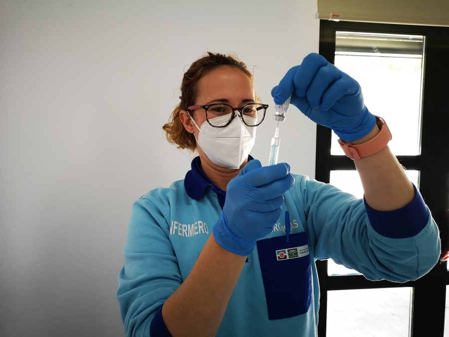 La Junta de Andalucía ha lanzado la nueva web andavac.es para informar sobre el proceso de vacunación contra el COVID-19.