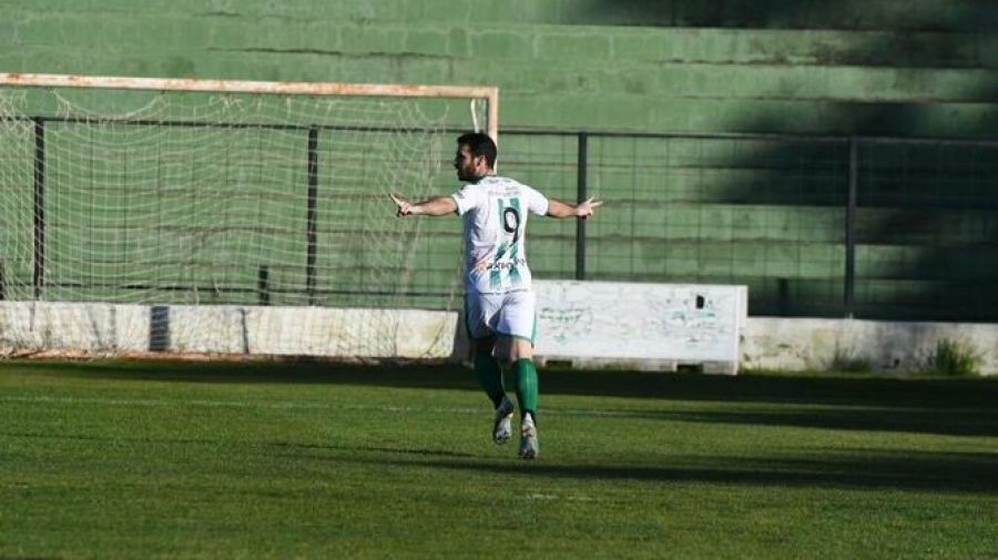 El ariete rondeño ha marcado esta campaña tres goles en la competición liguera y otros dos en la Copa RFAF