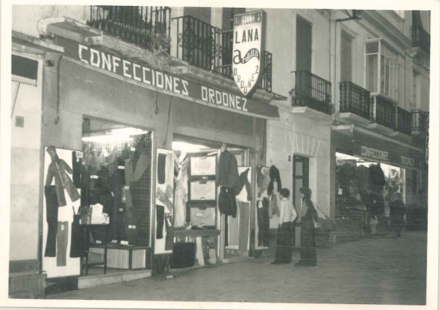 Fachada de uno de los locales de Confecciones Ordóñez