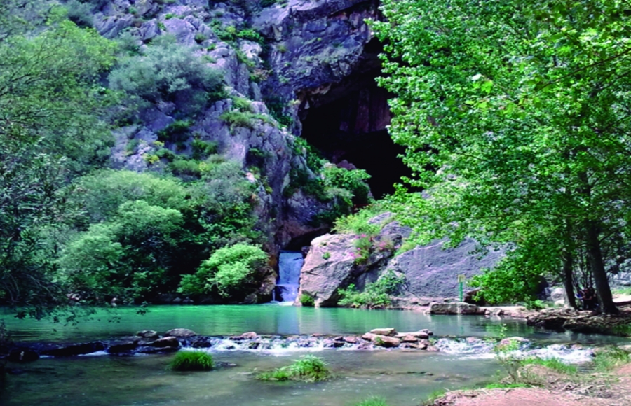 La Cueva del Gato es la boca más famosa del sistema Hundidero-Gato.