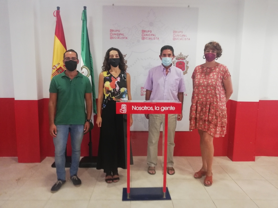 Los socialistas rondeños han querido mostrar su "total apoyo" a estos trabajadores