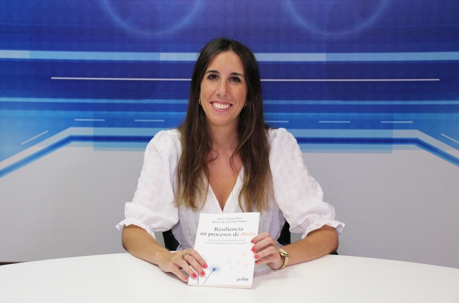 La rondeña residente en Málaga es la primera Doctora graduada en Trabajo Social por la Universidad de Málaga.