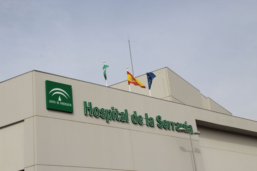 Tres pacientes con COVID-19 continúan ingresados en planta del Hospital Comarcal.