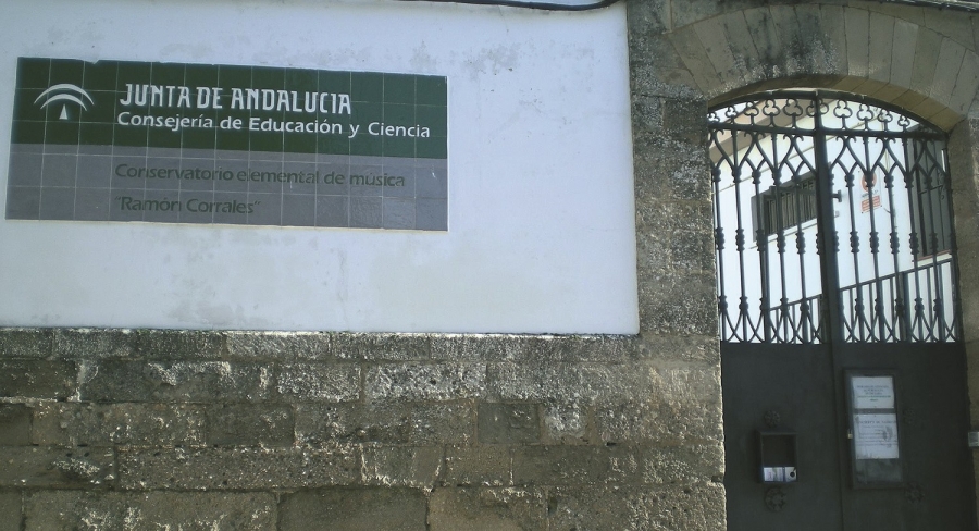 Desde que se inaugurara en 1999, la Junta de Andalucía se comprometió a dotar a Ronda de un Conservatorio Profesional.