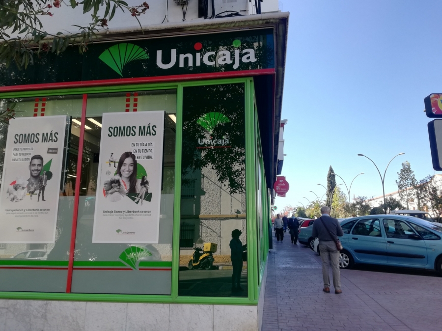 Oficina de Unicaja Banco en Avenida de Málaga