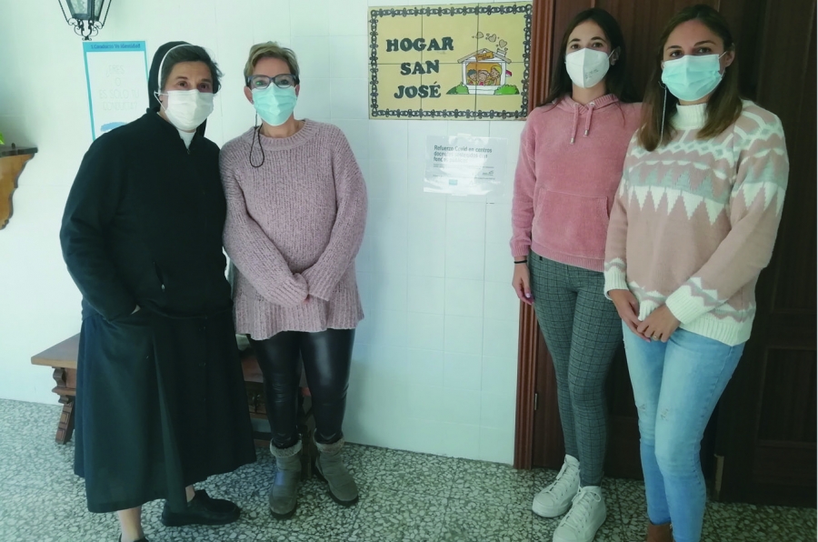 Madre Ana, la trabajadora social Elena Lara y la educadora Maite Romero son parte del equipo que encabeza Vanesa Gazaba.