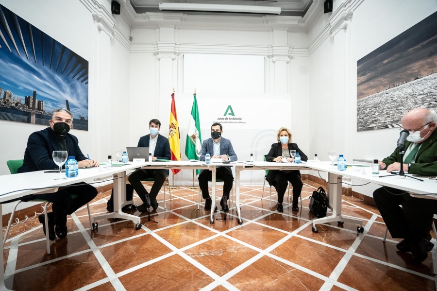 Moreno ha decidido ampliar el rango de edades para recibir la vacuna contra el COVID-19 tras su reunión con el Comité de Expertos.