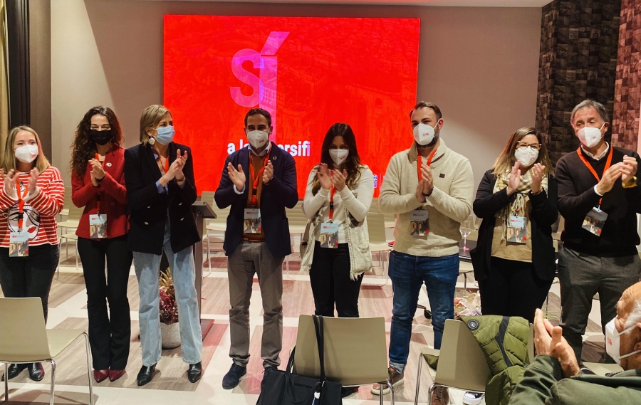Aguilera recibió el apoyo de cargos provinciales del partido como el secretario provincial Dani Pérez