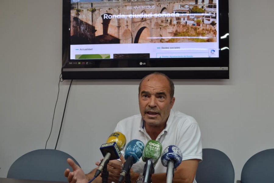 Calle ha calificado a Maripaz Fernández como "desleal" y la acusa de no haber esuchado a las partes antes de tomar la decisión del cese.