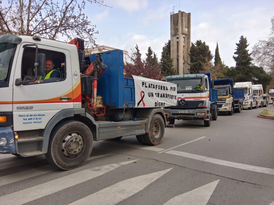 Los vehículos recorrieron algunas de las principales vías de la ciudad, como la Avenida de Málaga