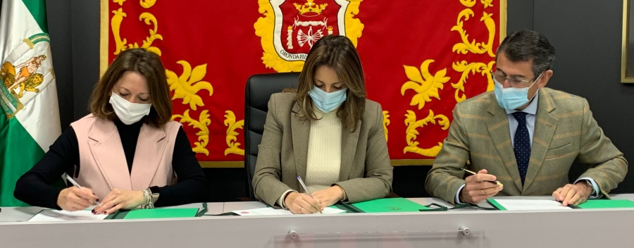 En el acto han estado presentes la delegada del Gobierno de la Junta de Andalucía en Málaga, Patricia Navarro y el delegado territorial de Agricultura, Ganadería y Pesca, Fernando Fernández Tapia-Ruano, así como la alcaldesa, María de la Paz Fernández