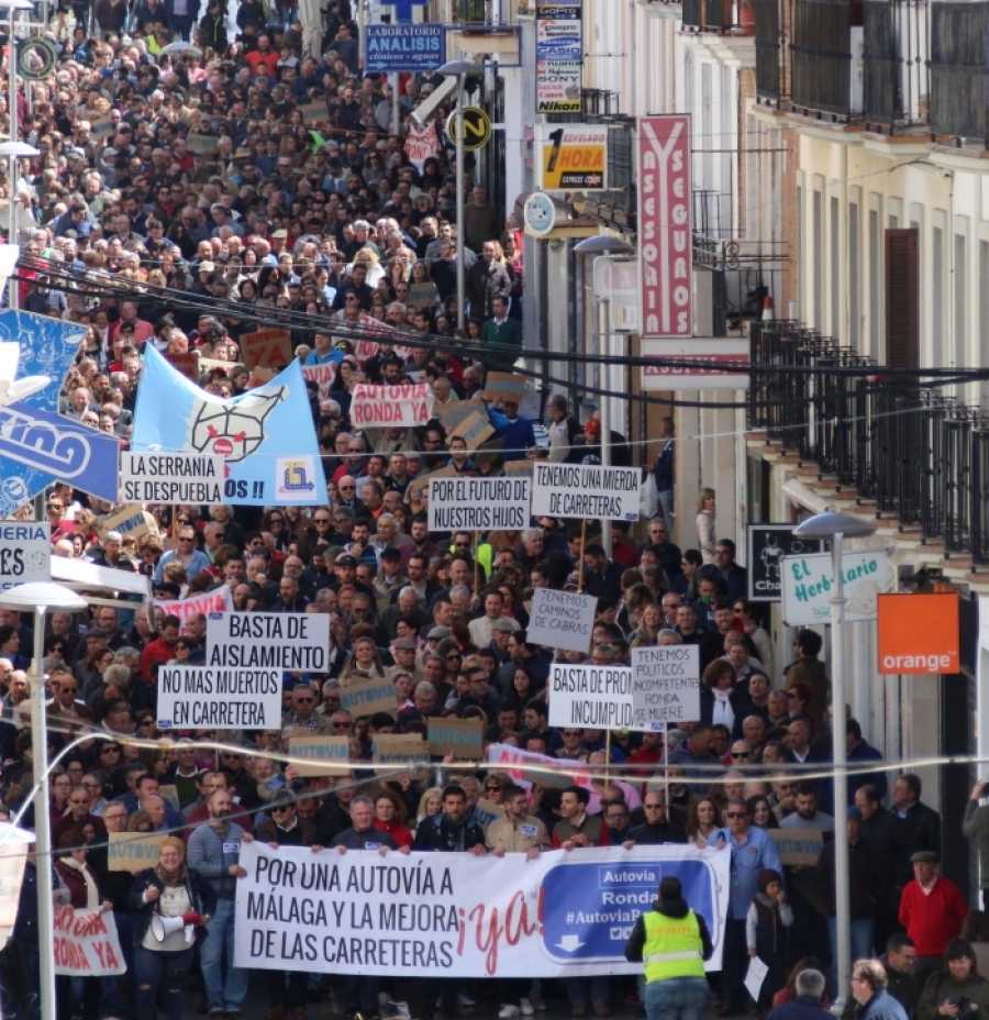 Imagen de la multitudinaria manifestación en la calle La Bola en el año 2018