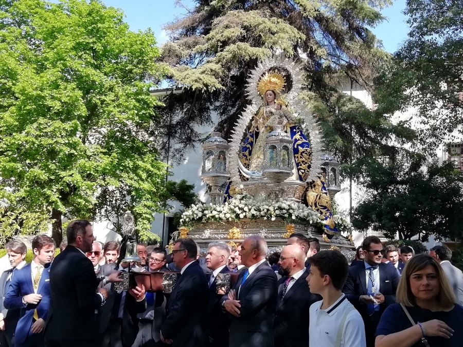 Más de 80 horquilleros llegaron a portar a la Patrona durante su procesión gloriosa.