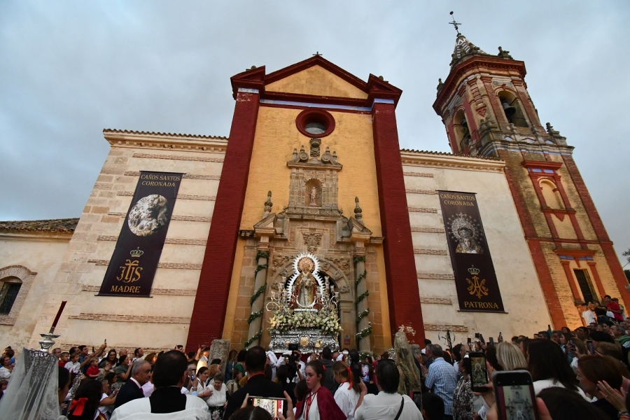 Salida procesional de la alcaldesa perpetua del municipio