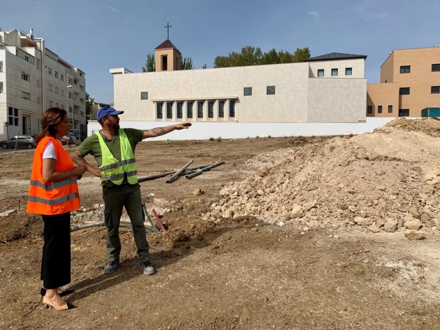 La actuación viene a completar el proceso de urbanización de la zona, según ha trasladado la alcaldesa María de la Paz Fernández.