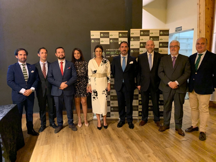 El acto de presentación tuvo lugar en el Restaurante Abades.