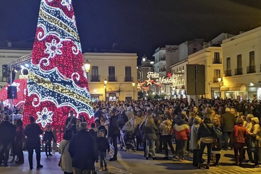 El alumbrado se encenderá a las 19.00 horas en un acto que tendrá lugar en la Plaza de España