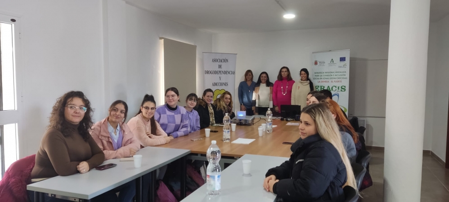 Se han hecho unas mesas de discusión y debate con los alumnos del módulo de integración social del IES Pérez de Guzmán