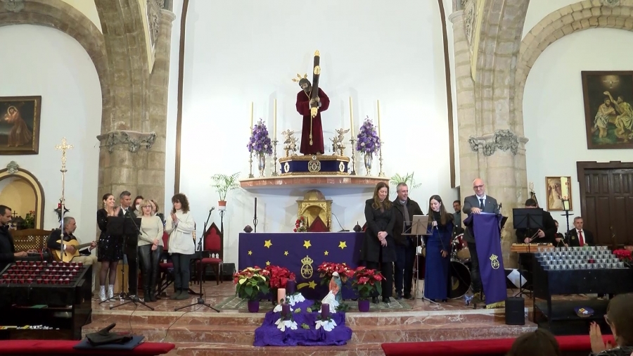 Todos los artistas, acompañados por la Banda Municipal de Música de Ronda, interpretaron una de las piezas.