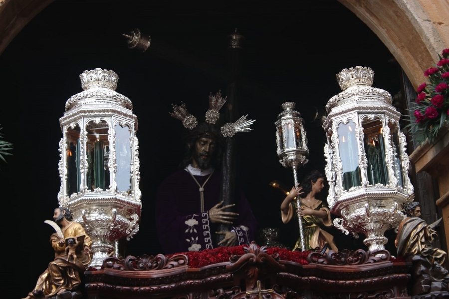 Nuestro Señor del Perdón a su salida de la Colegiata de Santa María la Mayor