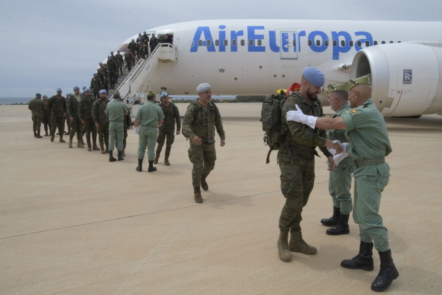 Unos 70 legionarios de Almería y Ronda, pertenecientes a la BRILEG, han viajado en el primer vuelo