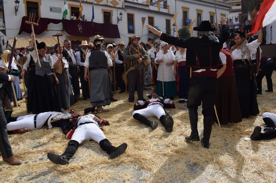 Escena de la recreación en la plaza principal de la localidad.