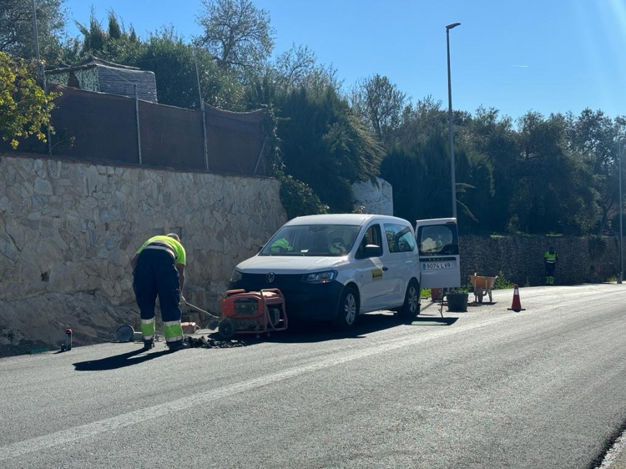 Se están ultimando los trabajos en esta carretera, que ya recibió 47.000 euros de inversión.