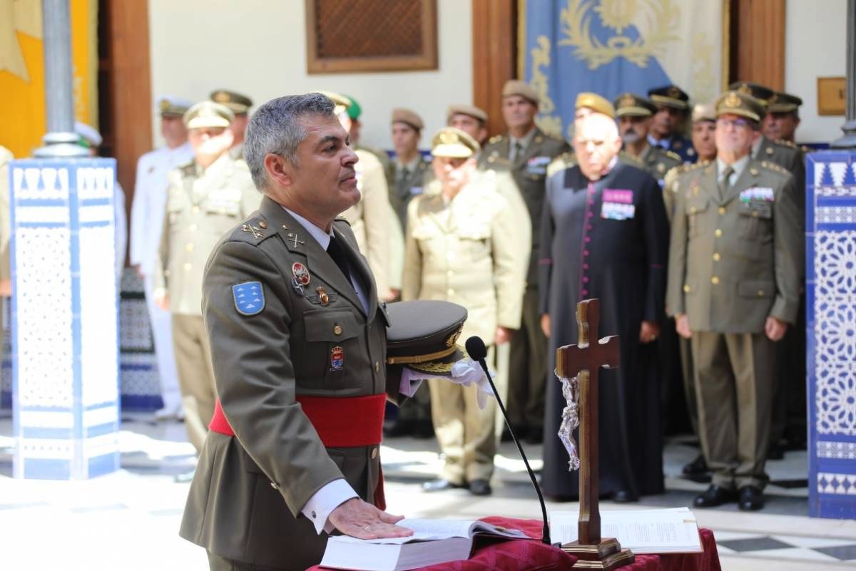 El teniente general Armada, jurando su cargo como Jefe del Estado Mayor del MCANA en septiembre de 2024 en Santa Cruz de Tenerife