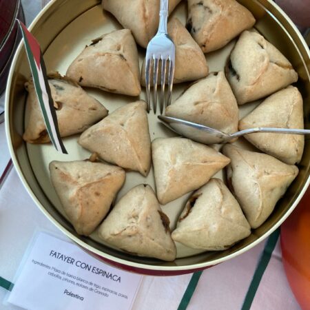 Los platos iban acompañado con una tarjeta que detallaba sus ingredientes.