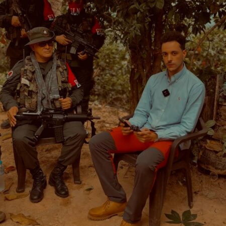 Imagen de las entrevistas a los mandos del Ejército de Liberación Nacional en el Catatumbo (Colombia) | Guillermo Azábal.