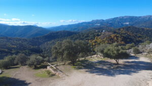 El Ayuntamiento de Alpandeire ha realizado trabajos de acondicionamiento del entorno del Cerrejón