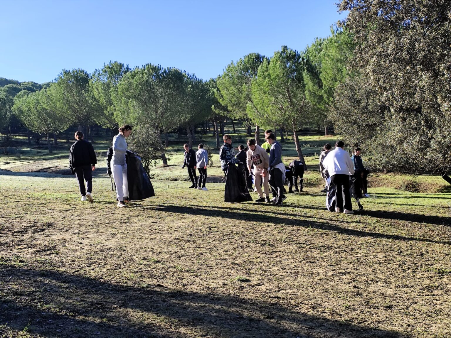 Los estudiantes han recogido residuos de este espacio natural