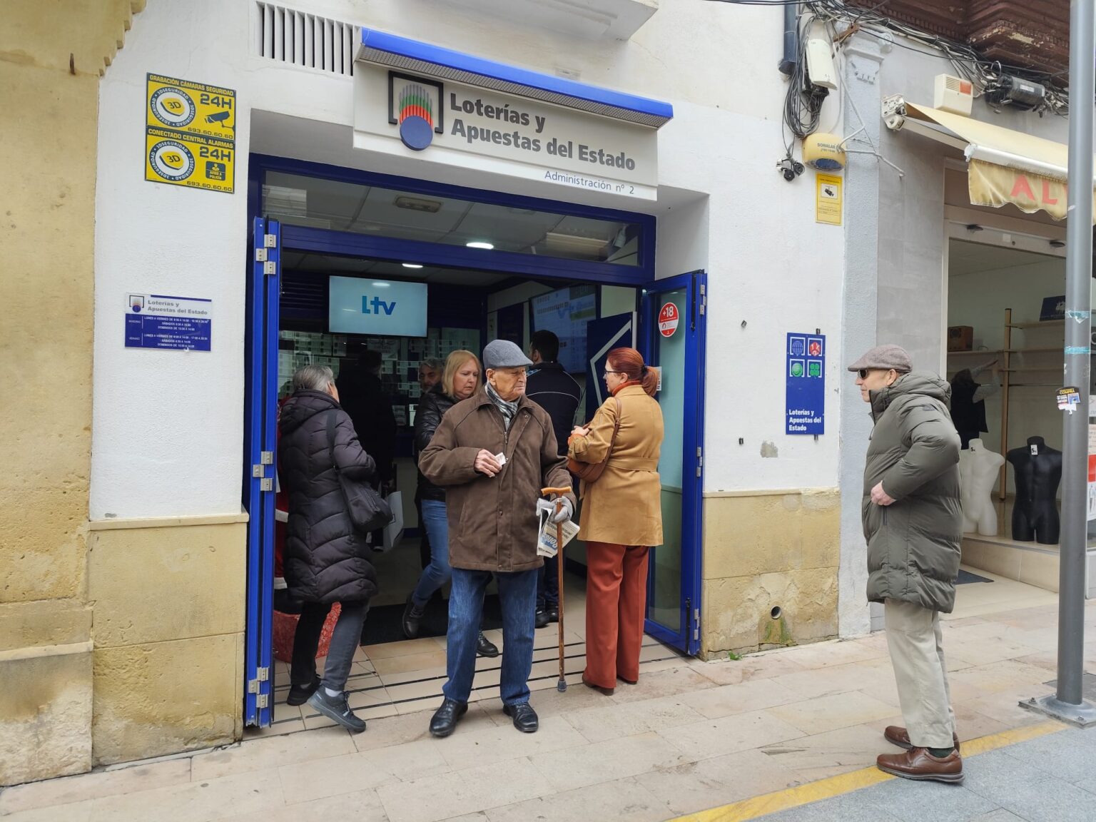 Los compradores apuran para conseguir algún décimo antes del Sorteo