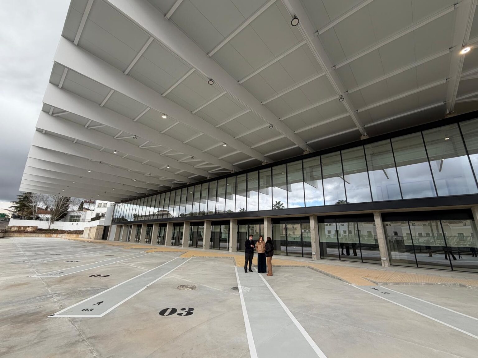 Canal Charry ha visitado esta mañana las instalaciones con la alcaldesa de la ciudad, María de la Paz Fernández