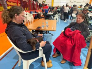 Las familias están acudiendo al polideportivo El Fuerte como punto de encuentro