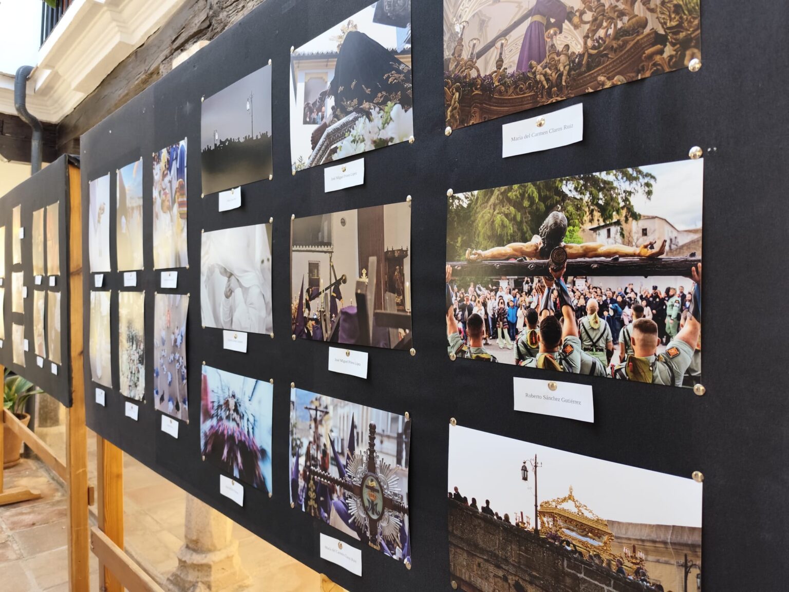 Se presentaron imágenes de todas las estaciones de penitencia de las hermandades de la ciudad